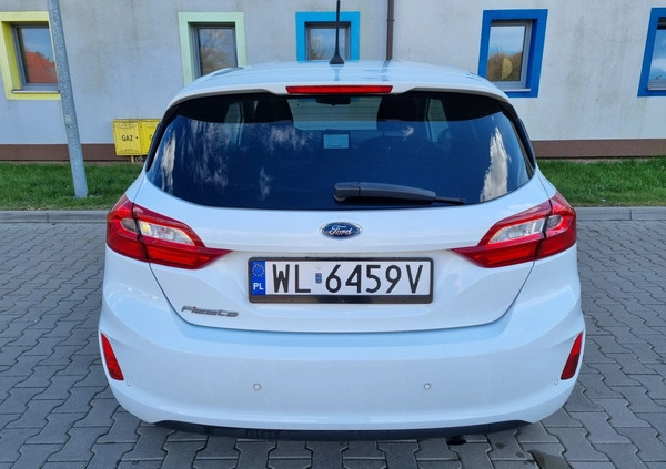 Ford Fiesta cena 36900 przebieg: 61500, rok produkcji 2018 z Brzostek małe 667